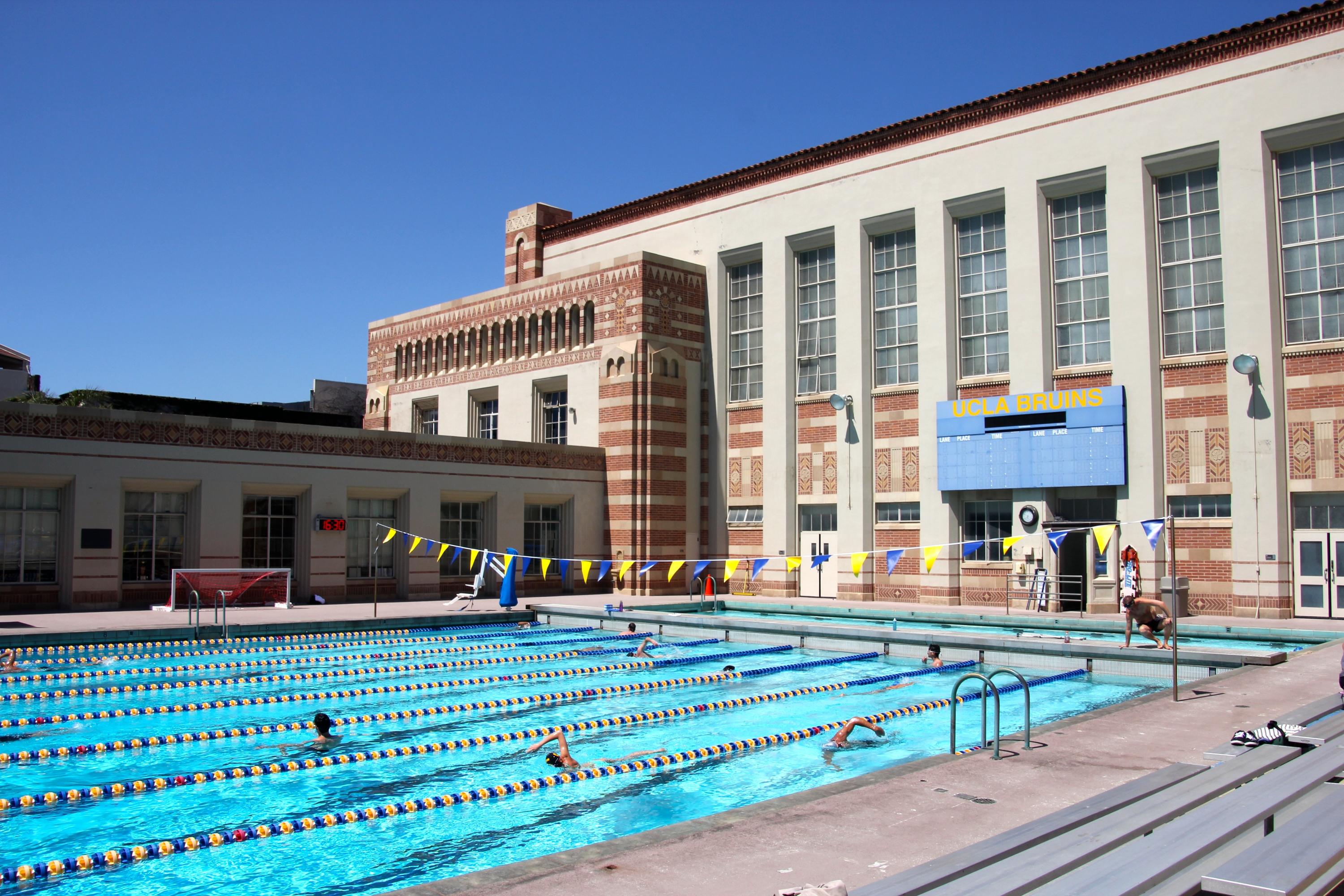 Image of swiming pool at SAC.